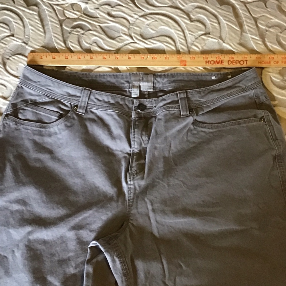 Royal Robbins Women's Straight Leg Jeans in Gray